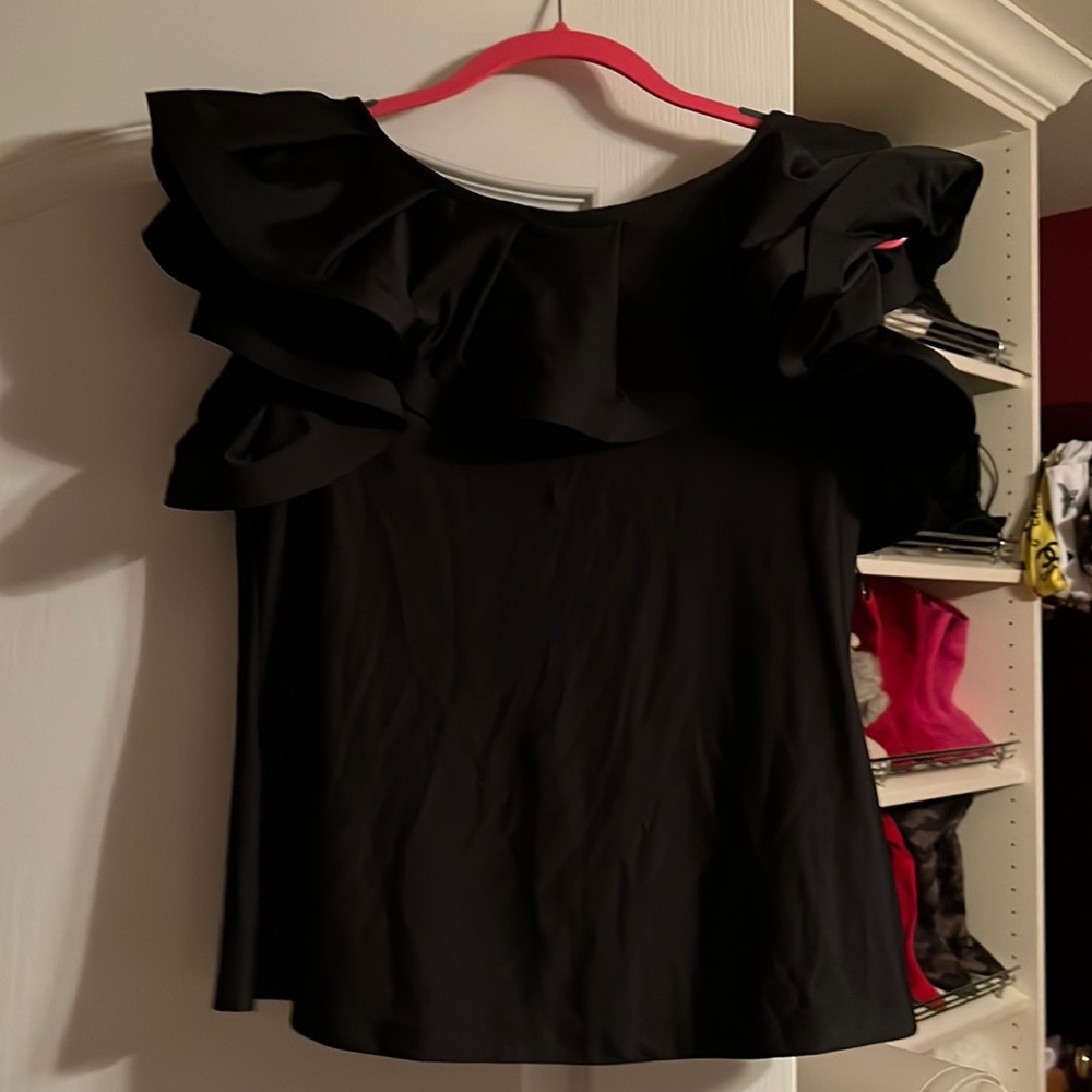 Cute top has stretched material